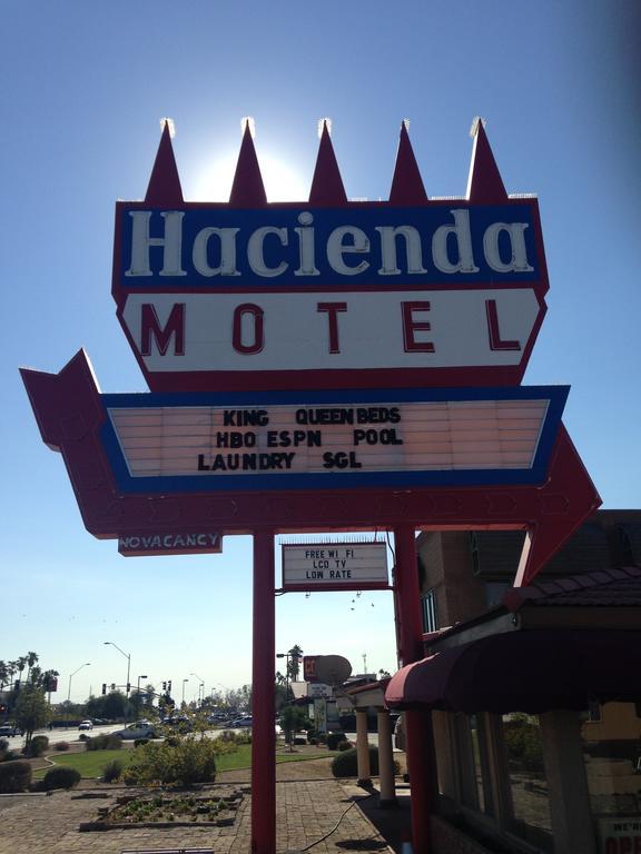 Hacienda Motel Yuma Exterior photo