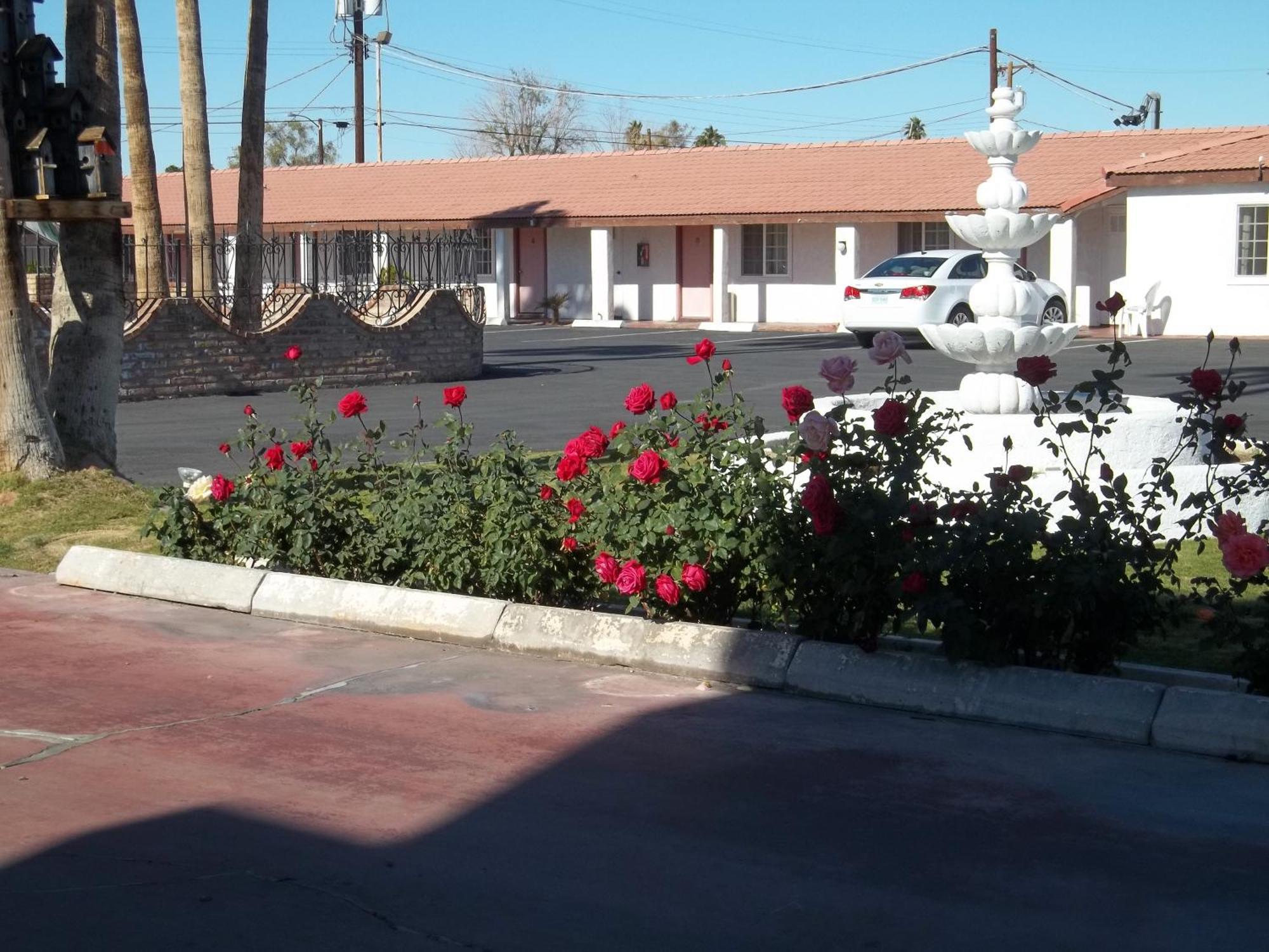 Hacienda Motel Yuma Exterior photo