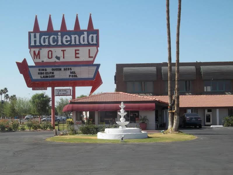 Hacienda Motel Yuma Exterior photo